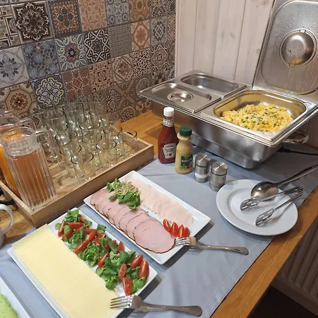 Konukevi Agatomdom Gdansk, Taras-grill-kuchnia, 1800m Stare Gdansk