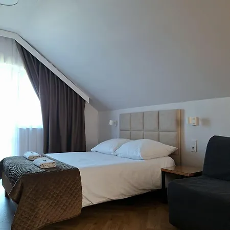 Konukevi Agatomdom Gdansk, Taras-grill-kuchnia, 1800m Stare Gdansk